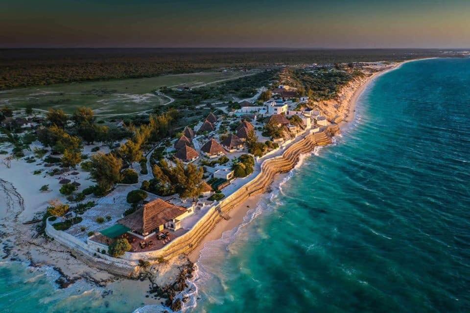 Salary Bay Hotell Tsifota Exteriör bild